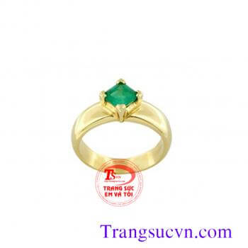 Nhẫn vuông đá emerald vàng tây