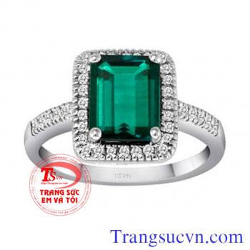 Nhẫn vàng trắng emerald- ngọc lục bảo