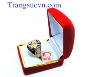Nhẫn rồng gắn đá đen