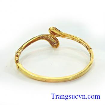 Vòng tay vàng cho nữ đính đá