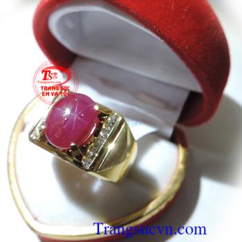 Nhẫn ruby sao nam vàng tây với chiếc nhẫn vàng đính đá ruby sao tự nhiên Có giấy kiểm định,bảo hành nhẫn ruby sao 1 năm,có thu mua lại sản phẩm.Nhẫn nam đẹp