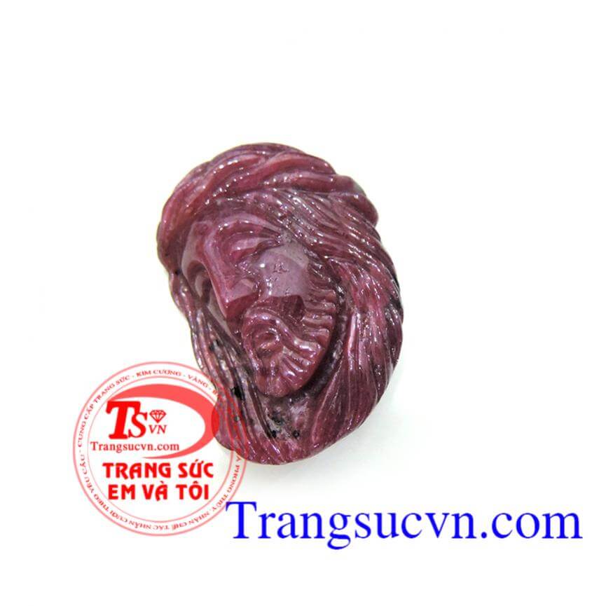 Mặt Chúa Giê su đá ruby
