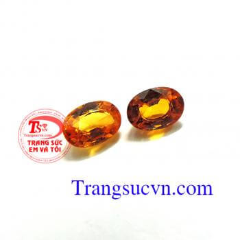 Đôi sapphire vàng Đôi sapphire vàngCặp sapphire vàng da cam  Loại đá: Sapphire Vàng thiên nhiên  Số lượng: 02 Viên