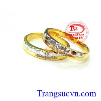 Bán Đôi nhẫn cưới giá rẻ vàng tây dành cho ngày cưới trọng đại đánh dấu sự thành công trong tình yêu.