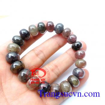 Chuỗi hạt đá quý sapphire Chuỗi sapphire thiên nhiên Loại sản phẩm: Vòng tay đá dạng hạt xâu thành chuỗi Phù hợp với mọi lứa tuổi, hợp thời trang và trang phục Loại đá: Sapphire thiên nhiên Màu sắc đá: Tím - hồng - Xám - nâu vàng Kích thước hat: 11.50 -13