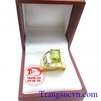 Nhẫn nam đá peridot chữ nhật