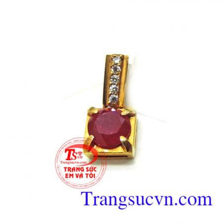 Mặt dây chuyền ruby duyên dáng