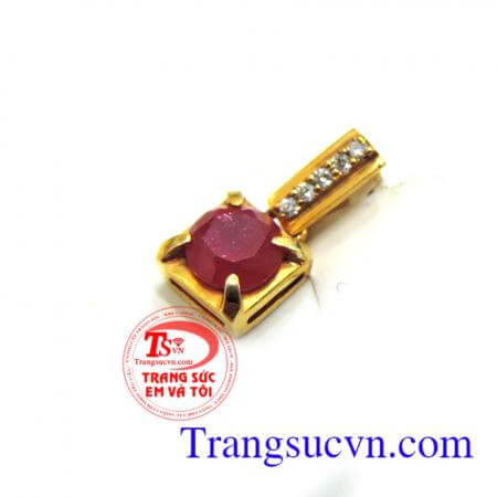 Mặt dây chuyền ruby