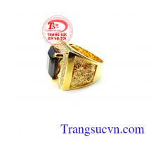 Nhẫn vàng cóc ngậm tiền đá Granet