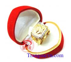 nhan nam đẹp, nhẫn nam vàng tây dành cho nam sang trọng và đẳng cấp phái mạnh mang lại quyền lực chiếc nhẫn và may mắn,hợp thời trang,chất lượng đảm bảo, Uy tín với đánh gia của khách hàng tốt và ưa chuộng sản phẫn nhẫn nam đẹp