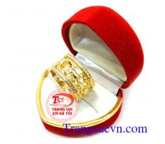 nhan nam đẹp, nhẫn nam vàng tây dành cho nam sang trọng và đẳng cấp phái mạnh mang lại quyền lực chiếc nhẫn và may mắn,hợp thời trang,chất lượng đảm bảo, Uy tín với đánh gia của khách hàng tốt và ưa chuộng sản phẫn nhẫn nam đẹp
