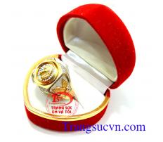 nhan nam đẹp, nhẫn nam vàng tây dành cho nam sang trọng và đẳng cấp phái mạnh mang lại quyền lực chiếc nhẫn và may mắn,hợp thời trang,chất lượng đảm bảo, Uy tín với đánh gia của khách hàng tốt và ưa chuộng sản phẫn nhẫn nam đẹp
