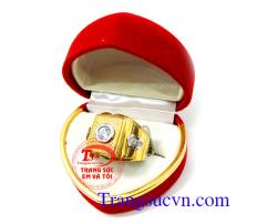 nhan nam đẹp, nhẫn nam vàng tây dành cho nam sang trọng và đẳng cấp phái mạnh mang lại quyền lực chiếc nhẫn và may mắn,hợp thời trang,chất lượng đảm bảo, Uy tín với đánh gia của khách hàng tốt và ưa chuộng sản phẫn nhẫn nam đẹp