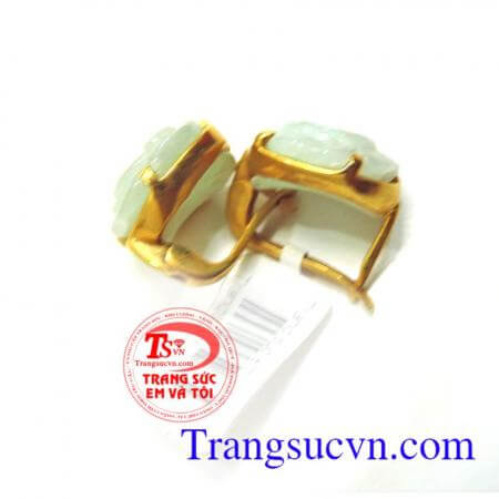 Hoa tai ngọc jadeite  Bán hoa tai jadeite,ngọc cẩm thạch,giá tốt,chất liệu,vàng,đá quý thiên nhiên Năm nay, xu hướng lựa chọn những mẫu hoa tai vàng tây được khá nhiều các bạn nữ lựa chọn bởi vẻ đẹp sang trọng