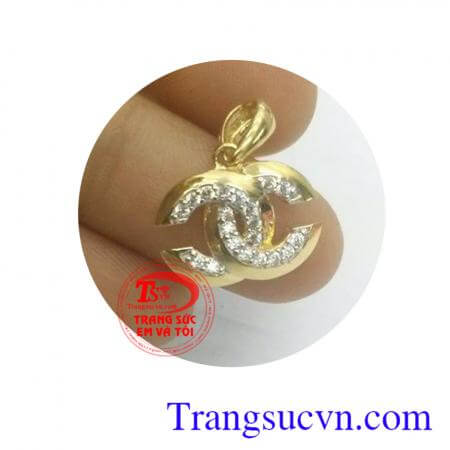Mặt dây hiệu Chanel vàng sản phẩm sành điệu dành cho nữ chất lượng đảm bảo,uy tín dành cho nữ,đeo cùng dây chuyền vàng hợp thời trang
