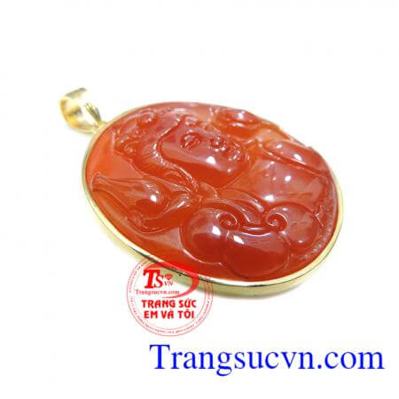 Thích hợp đeo cùng dây da, dây cao su bọc vàng. Phật bọc vàng đeo cổ cho nam