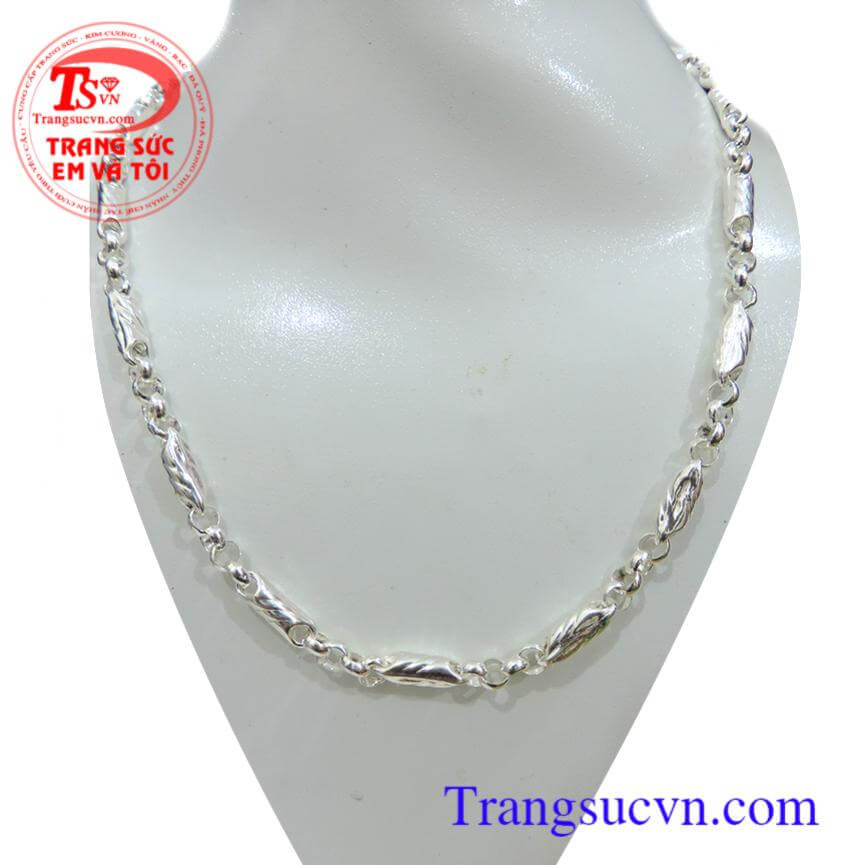 Dây chuyền bạc sang trọng