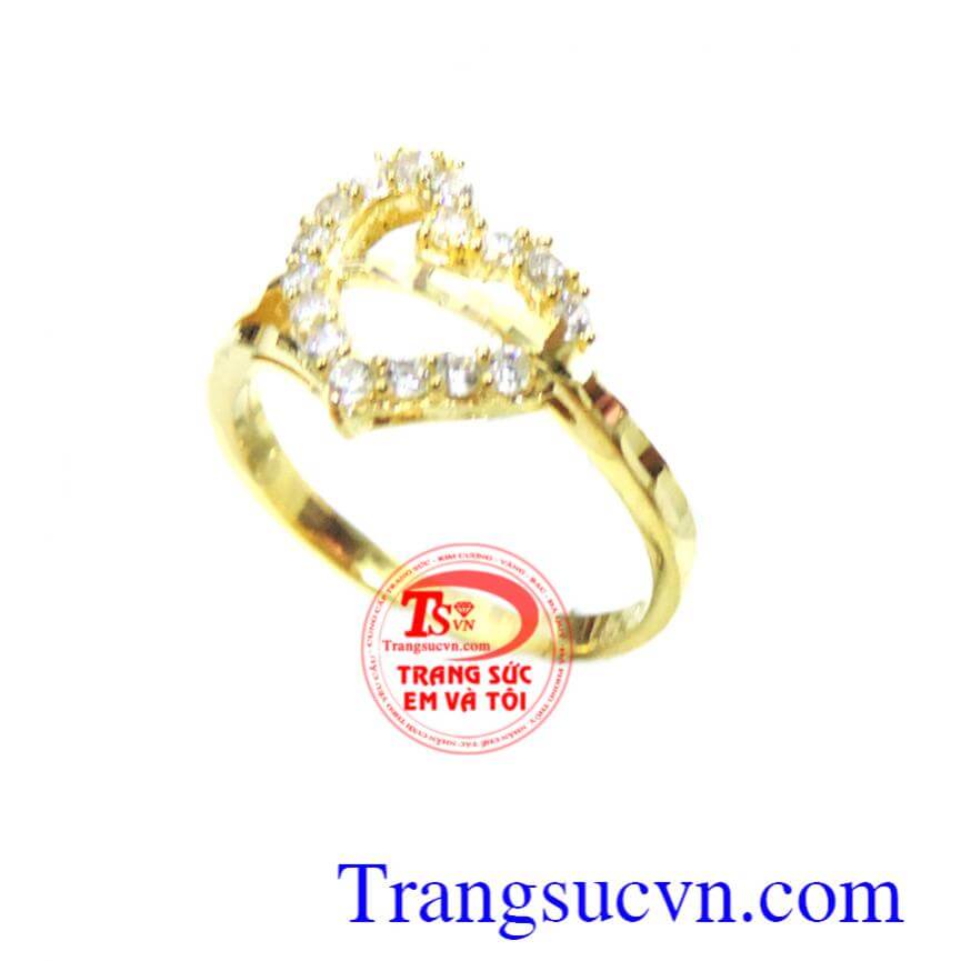 Nhẫn trái tim kết vàng