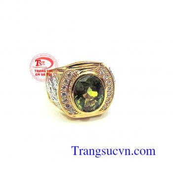 Nhẫn nam peridot tỳ hưu tài lộc mang lại may mắn cho người đeo,chiếc nhẫn vàng có hai bên tỳ hưu và đá chủ peridot thiên nhiên chất lượng đảm bảo,chiếc nhẫn mang lại may mắn và hộ mệnh hỏa