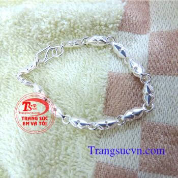 Lắc dành cho trẻ thôi nôi