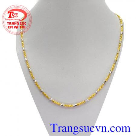 Dây chuyền nữ vàng sang trọng dành cho nữ với chất lượng vàng đảm bảo,Uy tín do khách hàng bình chọn nhiều năm,vòng vàng cho nữ quý phái,đeo sáng,bền,đẹp,hợp thời trang và trang phục