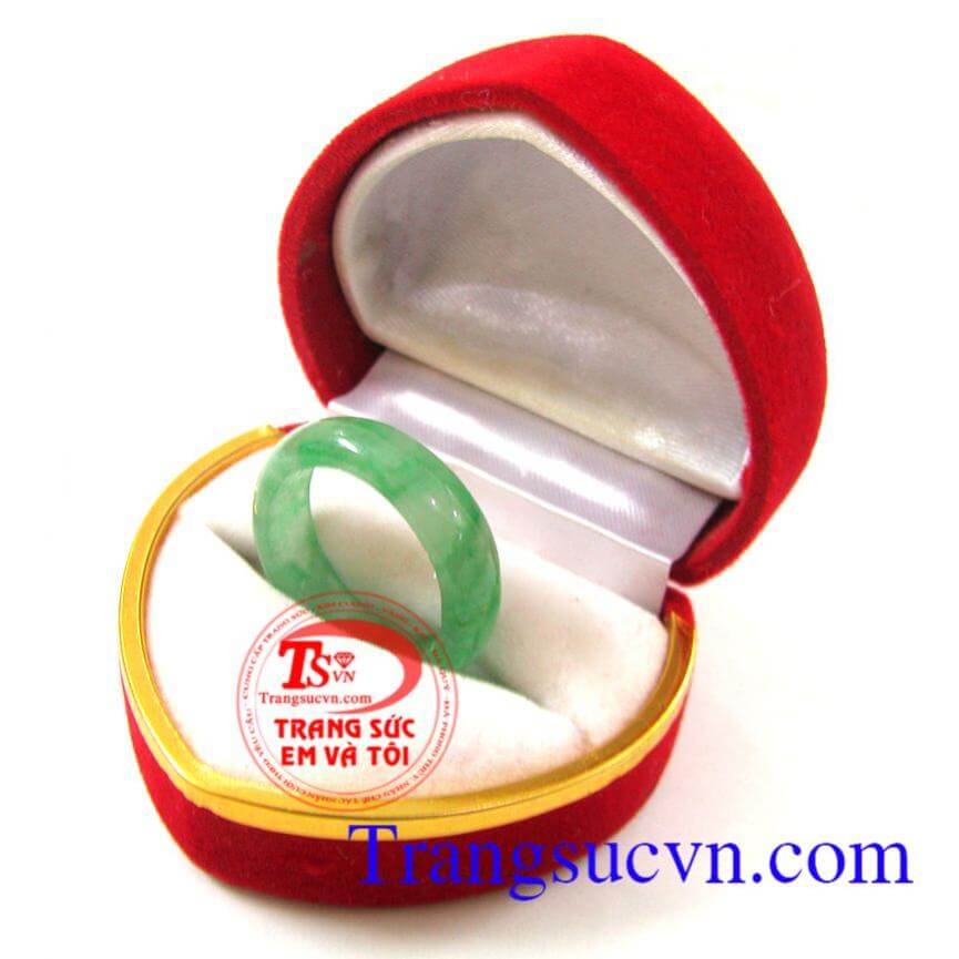 nhẫn ngọc trơn xanh