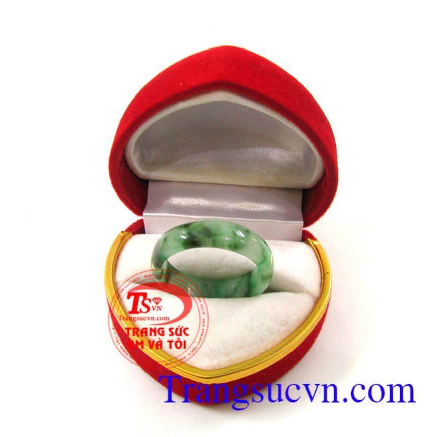 Nhẫn đá quý cẩm thạch kiểu mới