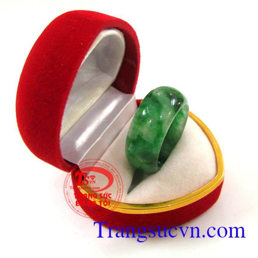 Nhẫn ngọc trơn theo mệnh