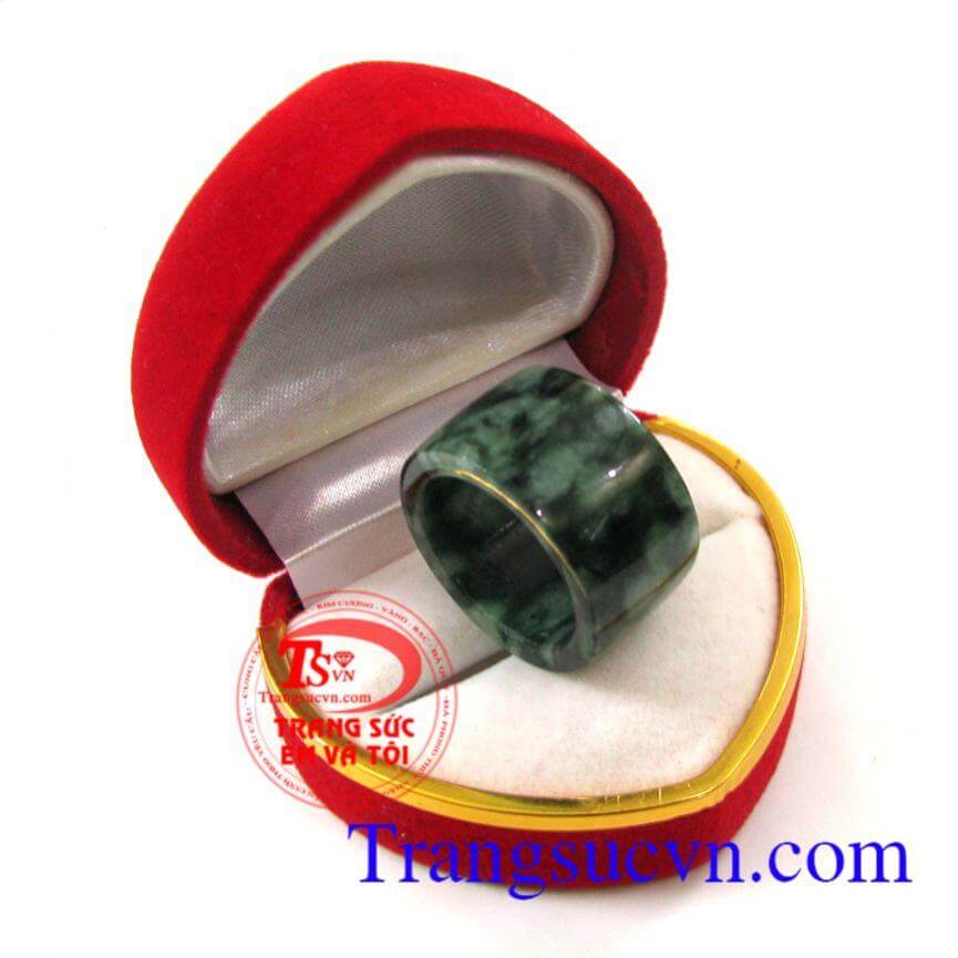 Nhẫn ngọc jadeite nam cao cấp 
