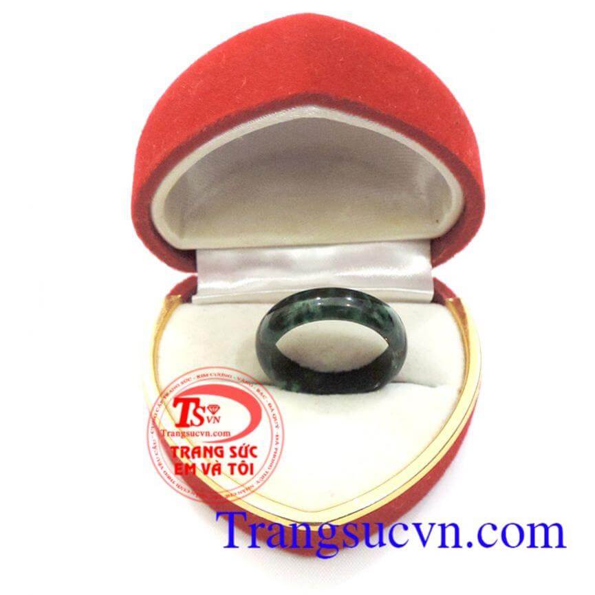 Nhẫn jadeite tình yêu vĩnh cửu
