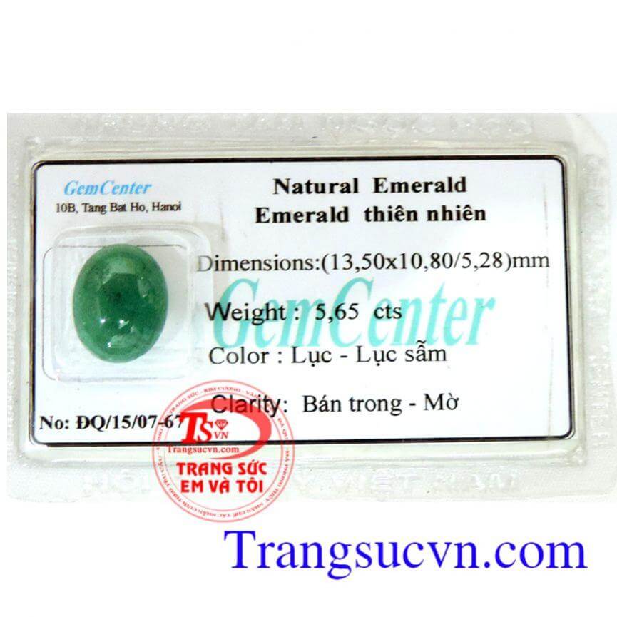 Emerald thiên nhiên lục sẫm