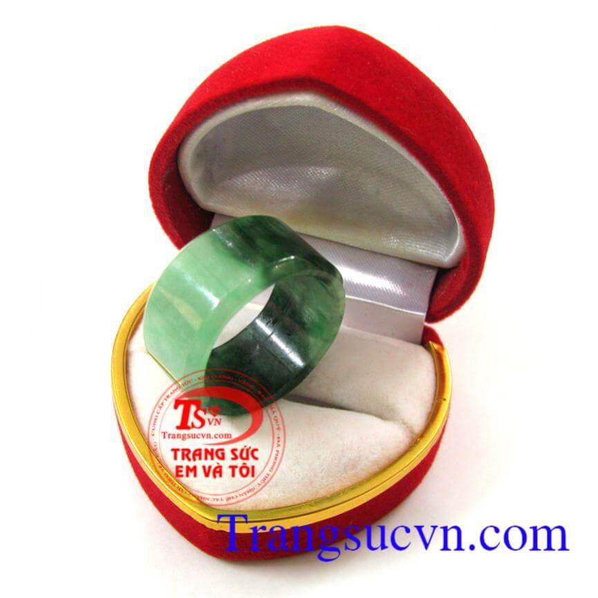 Nhẫn ngọc cẩm thạch jadeite phúc lộc