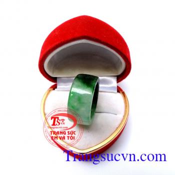 Nhẫn jadeite lộc phát