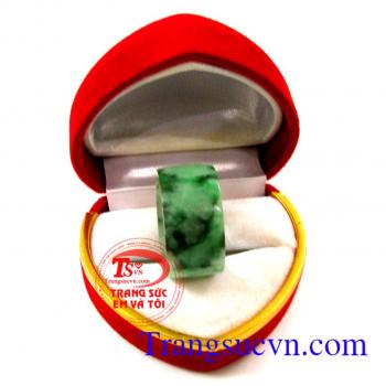 Nhẫn jadeite thời trang đẹp