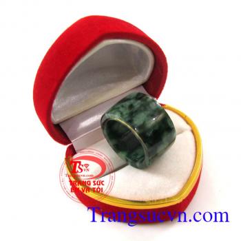 Nhẫn ngọc jadeite nam cao cấp