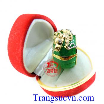 Nhẫn ngọc rồng vàng mang đến vẻ đẹp sang trọng, đẳng cấp cho phái mạnh
