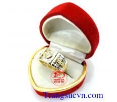 Nhẫn vàng tây kim