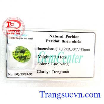 Peridot viên đá may mắn