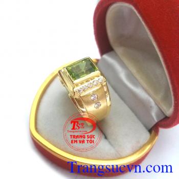 Nhẫn nam peridot mệnh hỏa và mộc