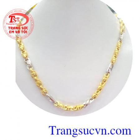 Dây chuyền đa dạng mẫu dây vàng và kiểu phù hợp mọi lứa luổi có thể đeo làm tôn lê sự tinh tế và lịch lãm cho bản thân