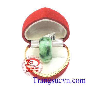 Nhẫn cẩm thạch tự nhiên