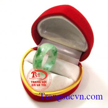 Nhẫn ngọc cẩm thạch  thiên nhiên Jadeite