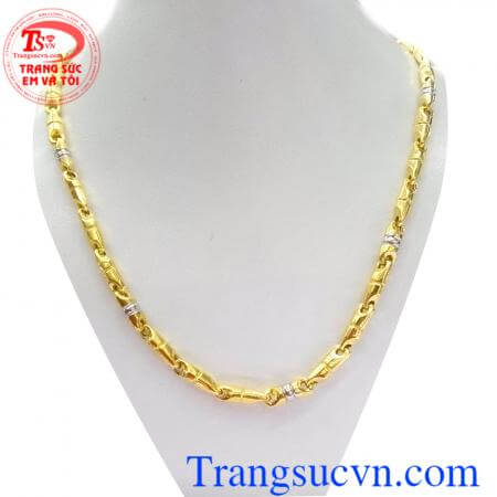 Dây vàng cho nam hợp thời trang Dây chuyền đa dạng mẫu dây vàng và kiểu phù hợp mọi lứa luổi có thể đeo làm tôn lê sự tinh tế và lịch lãm cho bản thân.