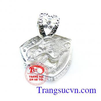 Mặt rồng nam bạc chất lượng đảm bảo, mặt rồng bạc nam đeo sang trọng,hợp thời trang,giao toàn quốc mặt dây chuyền bạc, bảo hành uy tín,mẫu mã phong phú kiểu dáng mạnh mẽ.