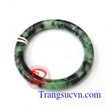 Vòng ngọc jadeite sang trọng