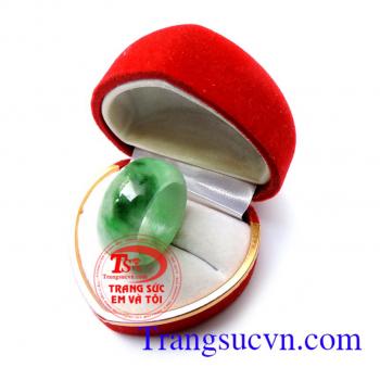 Nhẫn jadeite thịnh vượng