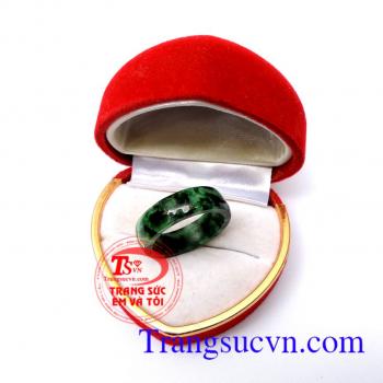 Nhẫn jadeite thiên nhiên phái mạnh