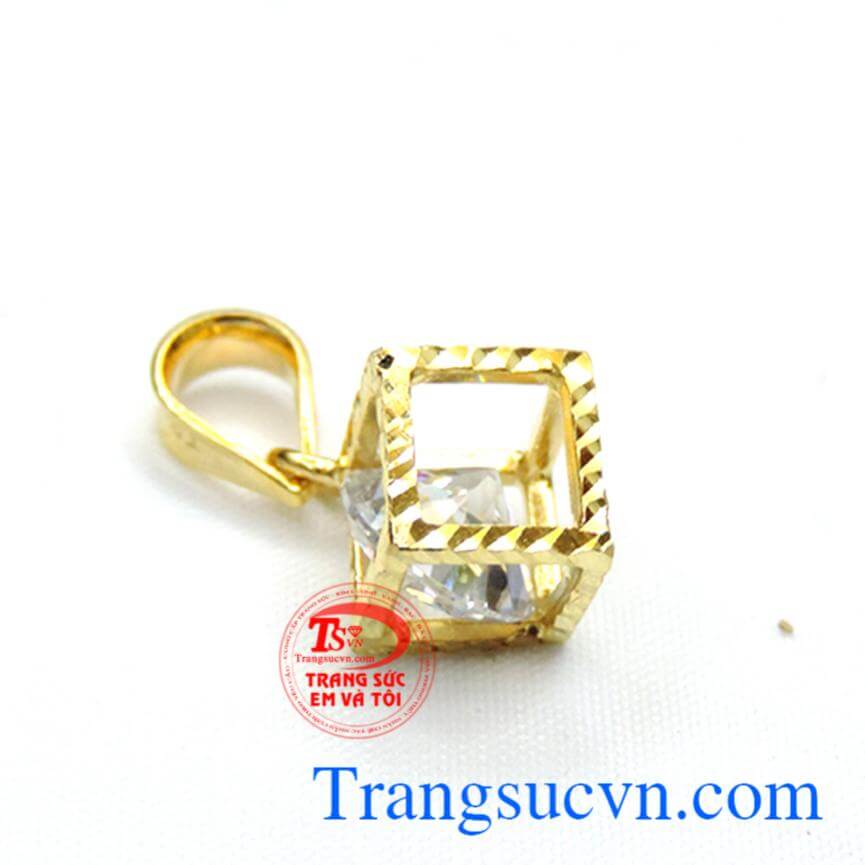 Mặt dây chuyền vàng lồng kim