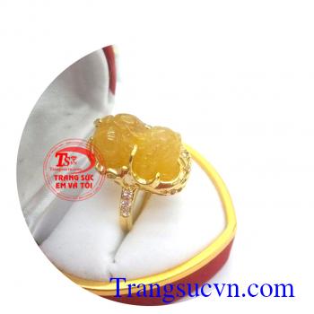Nhẫn tỳ hưu thạch anh tóc vàng mệnh kim