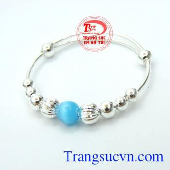 Lắc bạc đá xanh nước